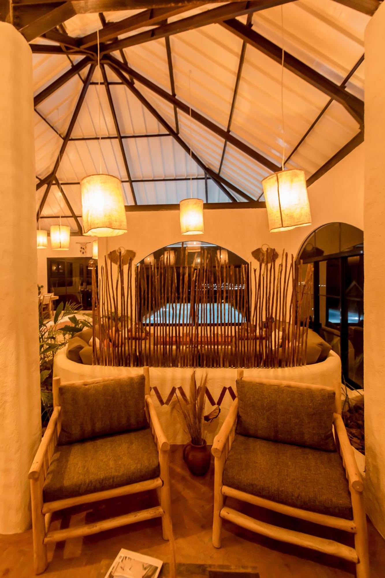 Drop In Surf Lodge Kuta  Eksteriør billede